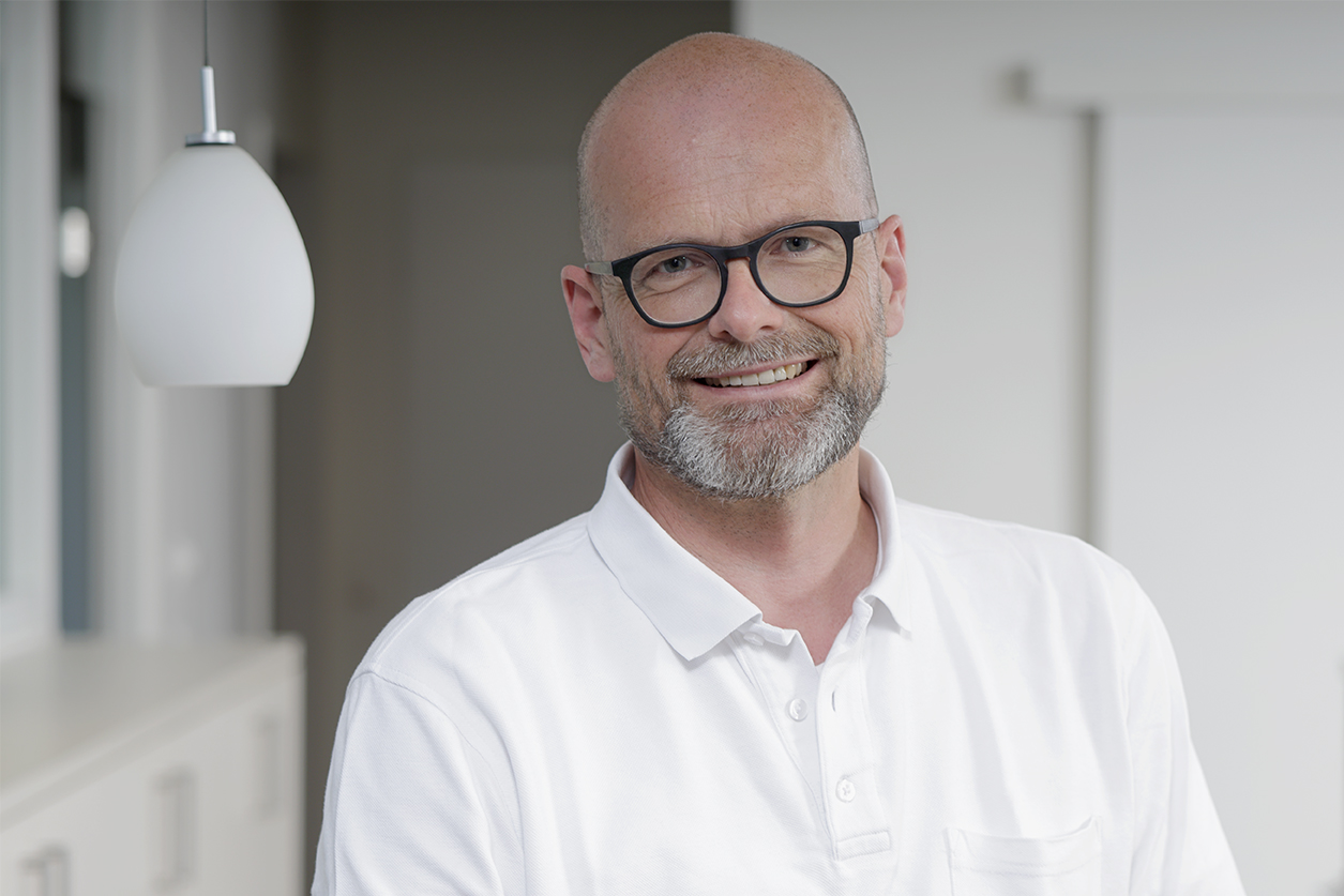 Dr. Ansgar Terhaar